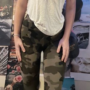 camo leggings